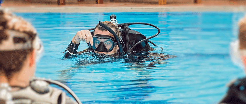 Diving pool